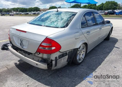 2003 Mercedes-Benz E 500 z USA, uszkodzony, nr VIN WDBUF70J43A085018